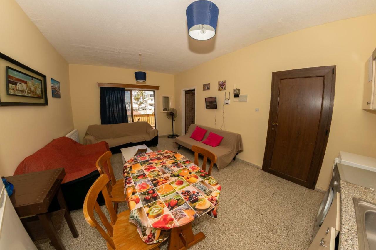 George Apartments Center أيا نابا المظهر الخارجي الصورة